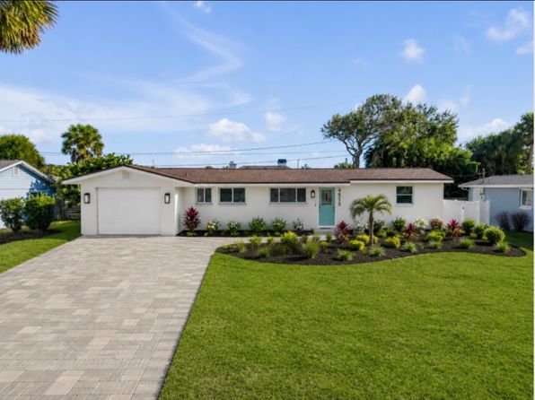 4515 Saxon Dr