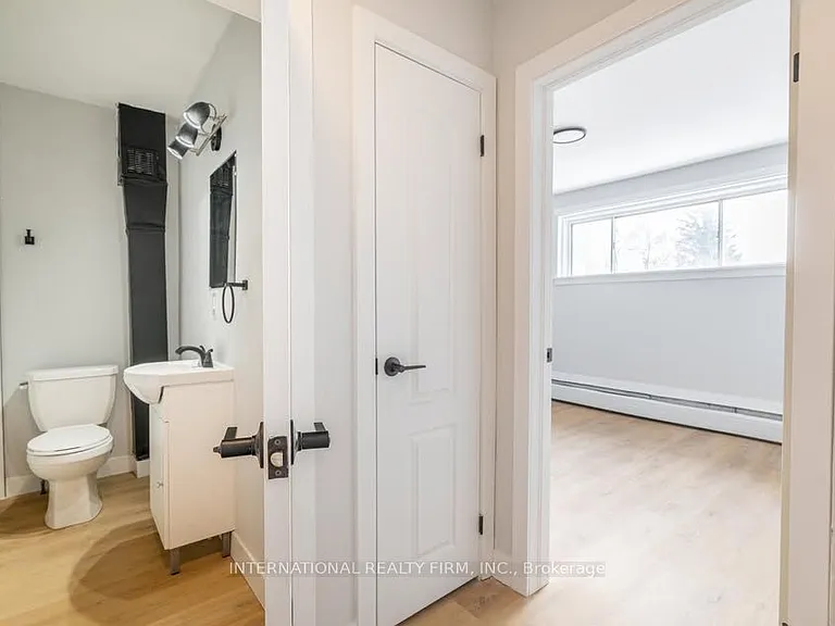 1284 Gramercy Park Pl #205 — Photo 3