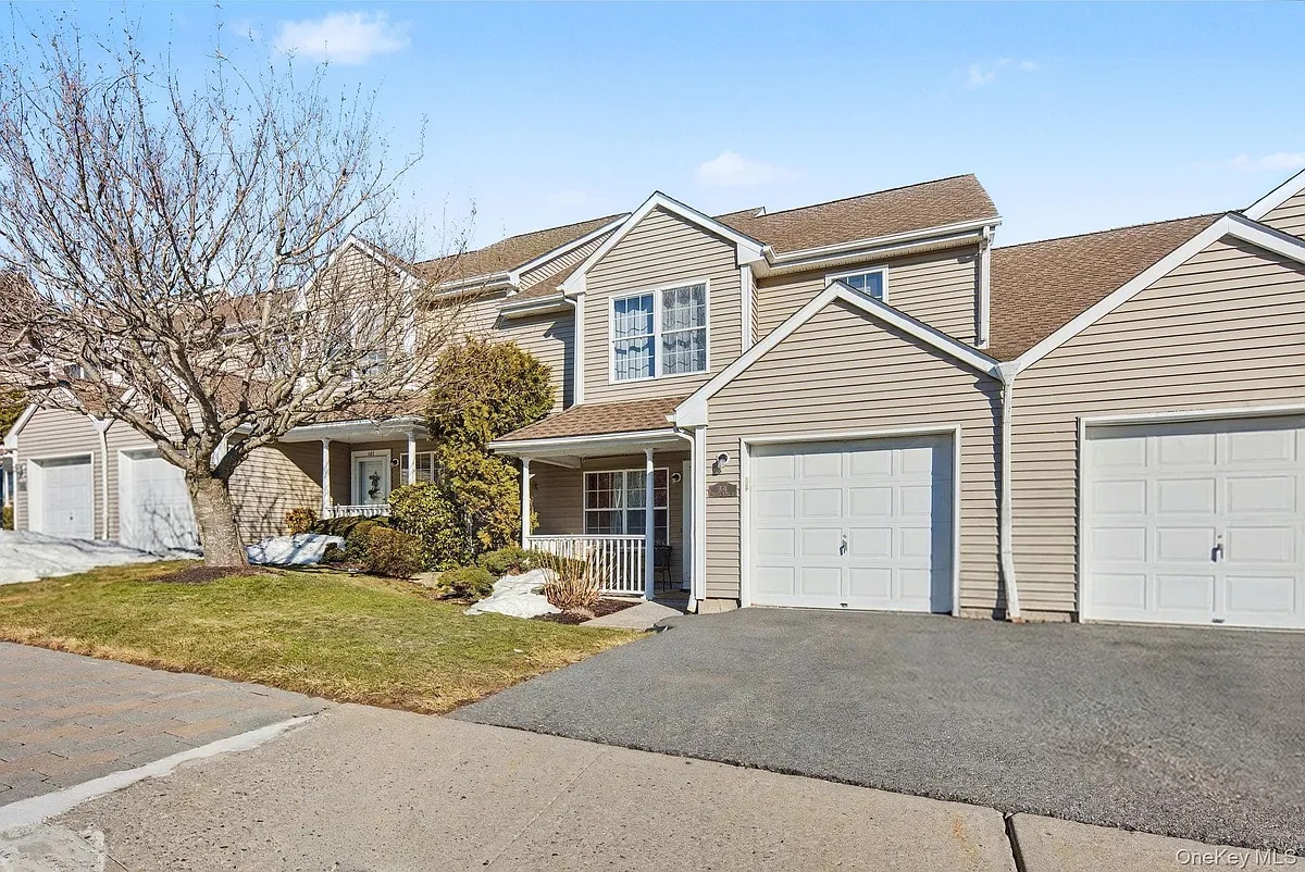 Building Photo - 104 Sparrow Ridge Rd #20-C