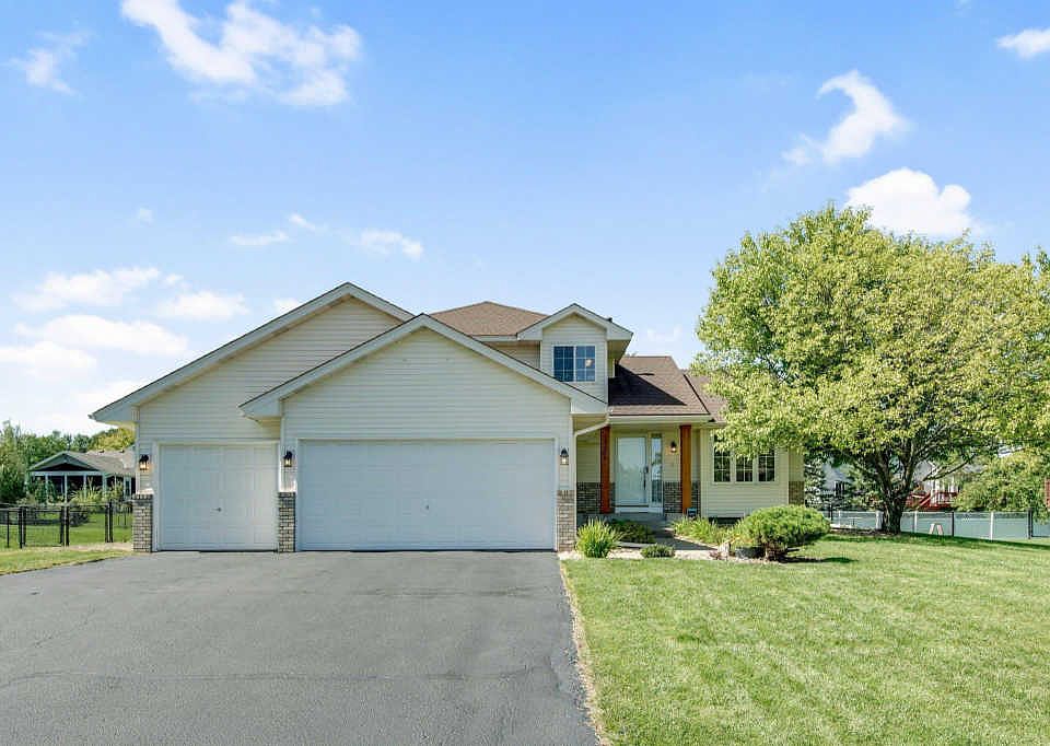 1st image of 13475 Basswood Ln