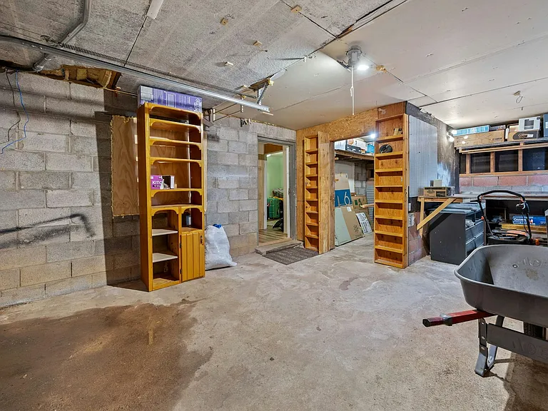5066 Iris St — Photo 22