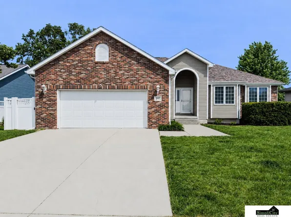 6411 Saline Dr, Lincoln, NE 68504