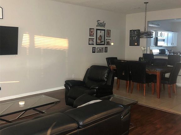 3rd image of 1003 Arnica St