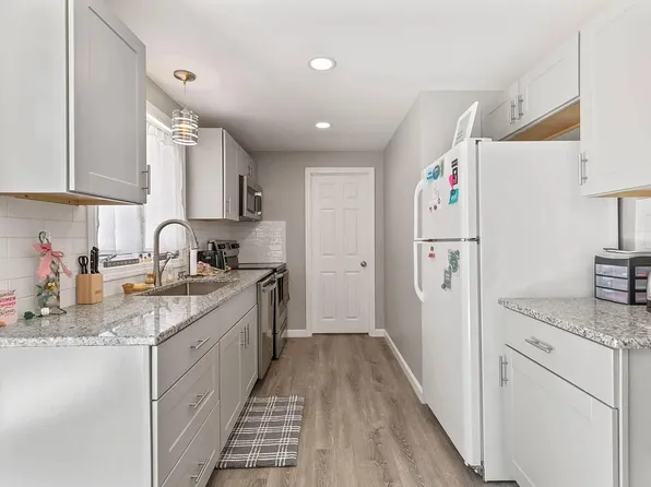 81 University St APT 1, Portland, ME 04103