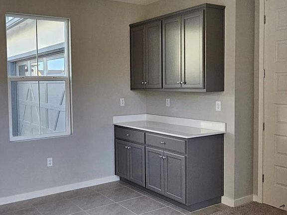 4th image of 2472 Lake Club Dr