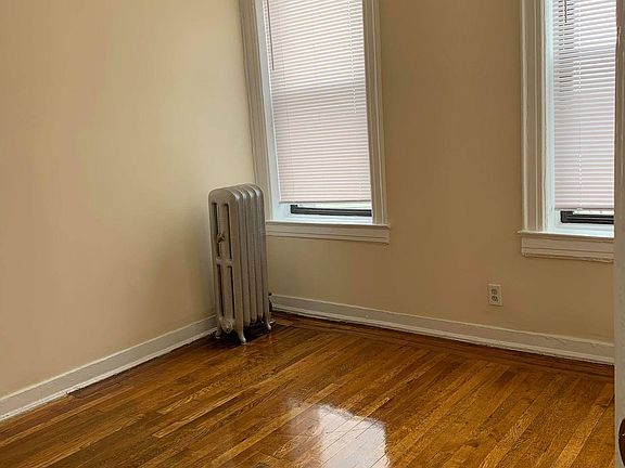 4th image of 957 67th St APT D8