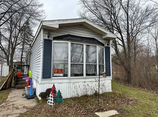 1943 Farend Ct, Zeeland, MI 49464