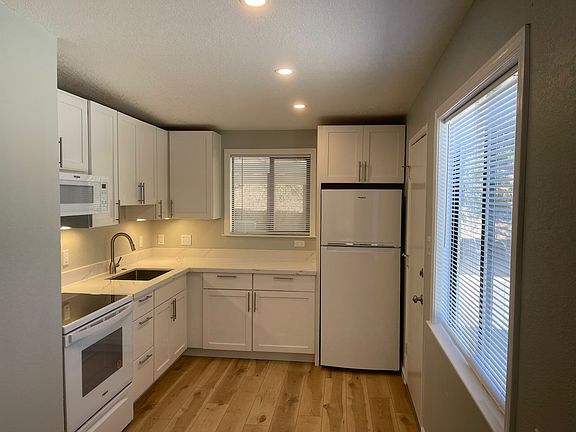 4th image of 707-717 N Kentucky St #2