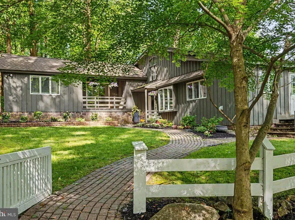 13 High Rd, New Hope, PA 18938