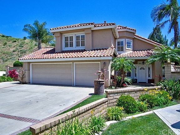 Secluded cul-de-sac home surrounded by relaxing rolling hills!