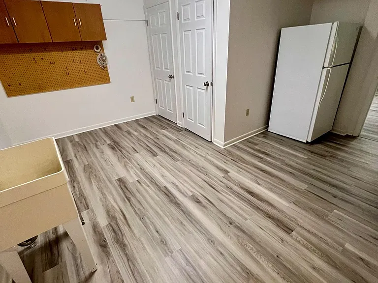41704 Courthouse Dr — Photo 9