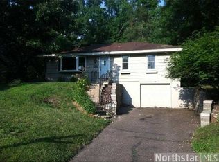 4632 Nine Mile Creek Pkwy, Bloomington, MN 55437