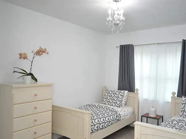 811 SW 11th St #811 — Photo 13