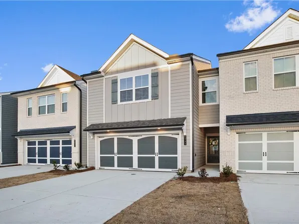 5332 Melbourne Ln, Flowery Branch, GA 30542