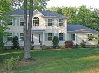 8391 Sun Lake Dr, Girard, PA 16417