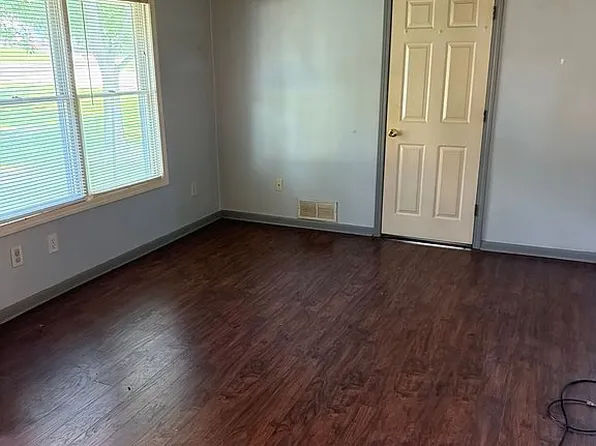 3108 S 47th St, Kansas City, KS 66106