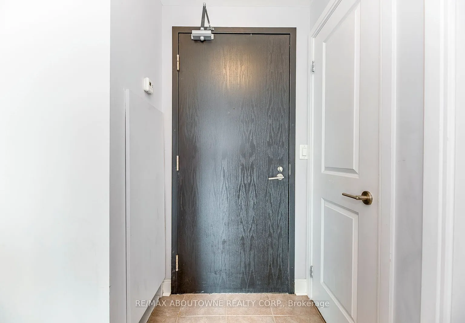 2 bed, $4,200 — Photo 3