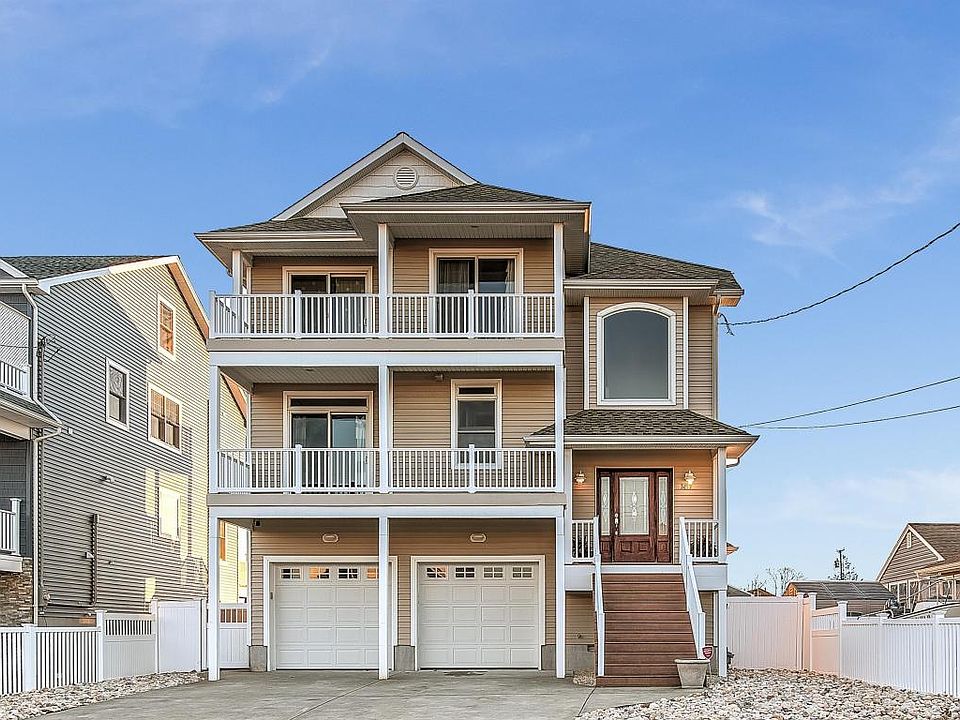 1st image of 3453 Maritime Dr