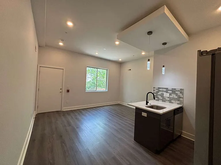 2121 N 7th St #2B — Photo 3