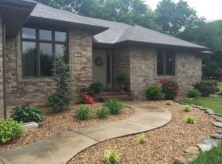 303 Yosemite Dr, Nixa, MO 65714