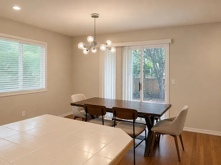 534 240th Ave SE — Photo 5