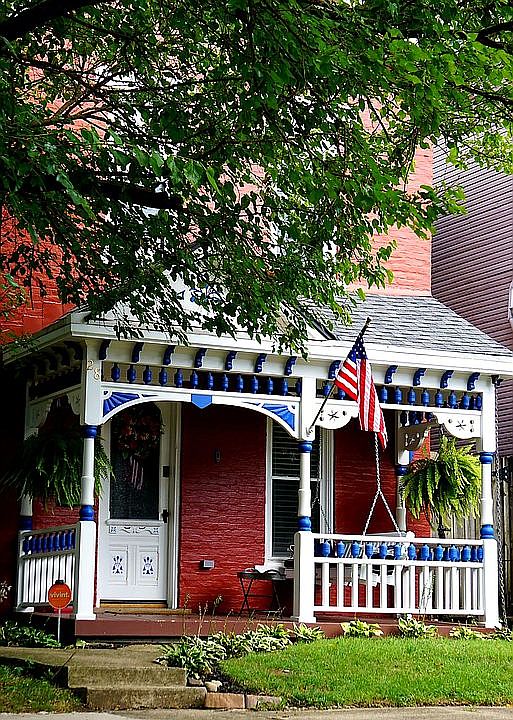 1st image of 28 La Belle St