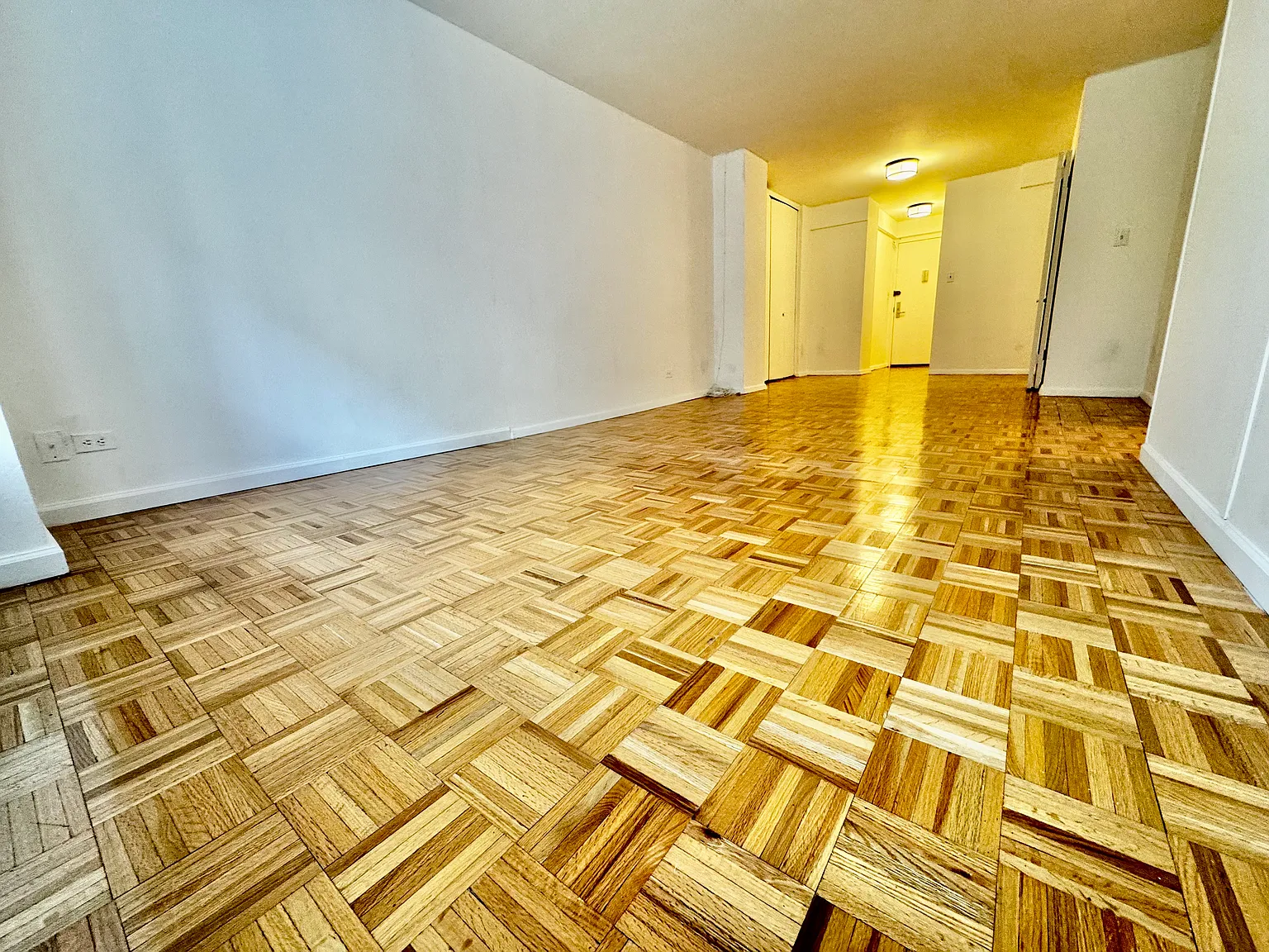 525 East 82nd Street — Photo 4