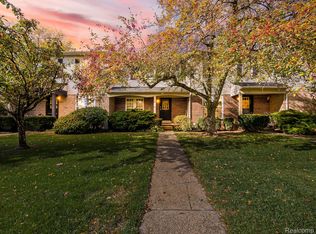 3230 Alpine Dr, Ann Arbor, MI 48108