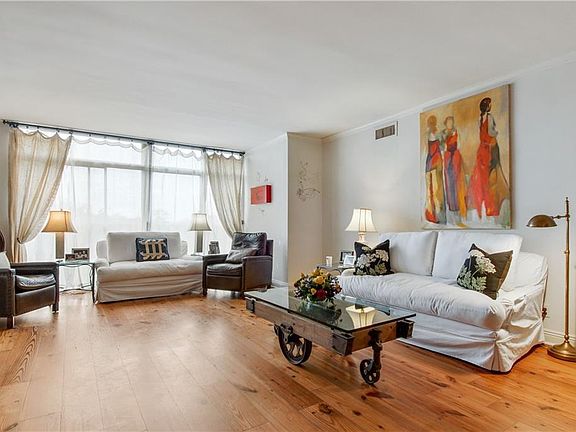 4th image of 1550 2nd St APT 5G