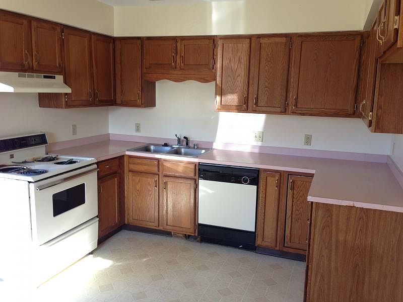 2nd image of 304-306 Anthony Dr