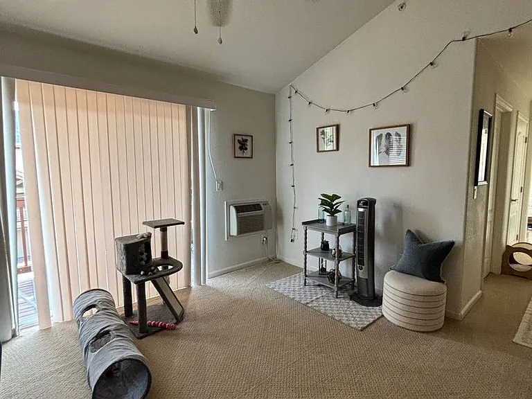 560 River View Dr #708 — Photo 3