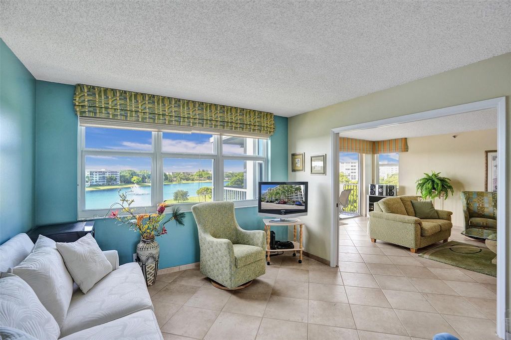 2900 N Course Drive #602, photo 2