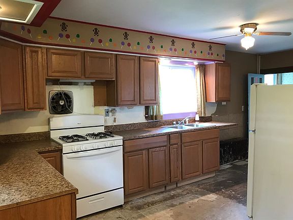 4th image of 1 Chestnut St