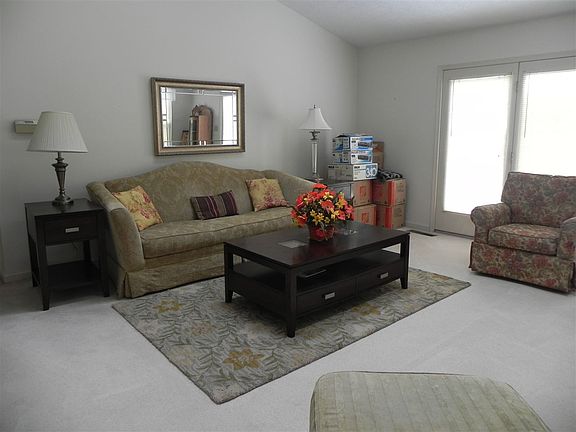 4th image of 302 Westview Cir