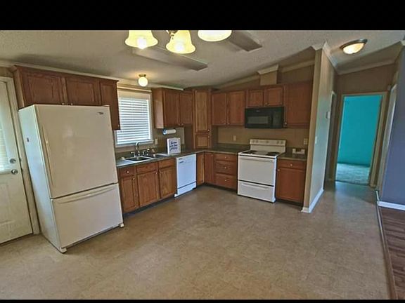 3rd image of 126 Corena Ave