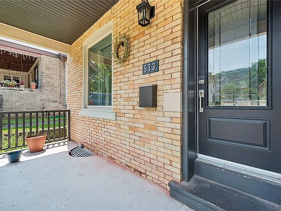 2nd image of 573 Dawson Ave