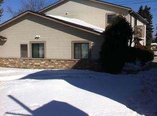 3248 S 92nd St, Milwaukee, WI 53227