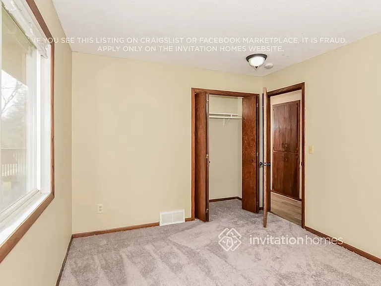 2601 E 121st St — Photo 11