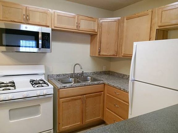 4th image of 502 Koehler Ct #A3