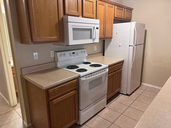 3rd image of 2521 W Oklahoma Ave