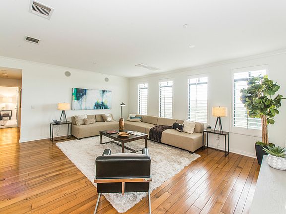 3rd image of 5625 Crescent Park W APT 314
