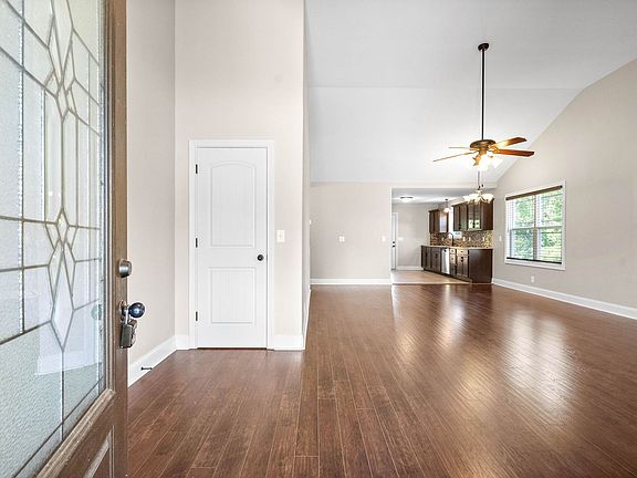 5th image of 2944 Lancelot Ln