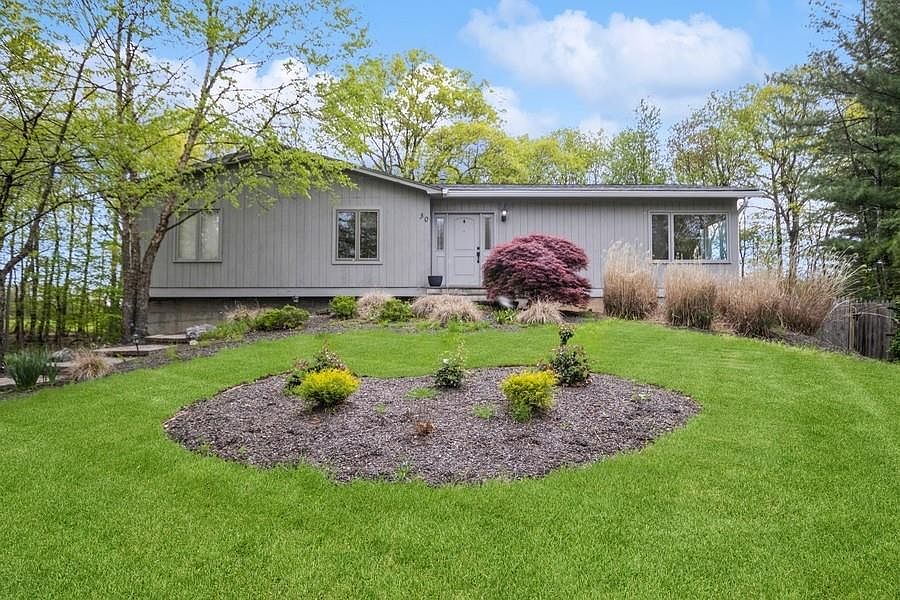 1st image of 30 Brookline Way