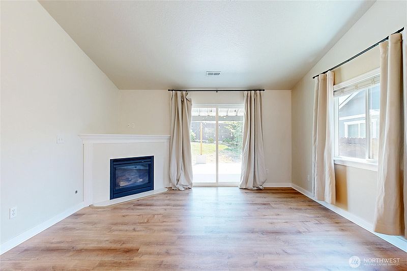 5th image of 965 Hedine Road