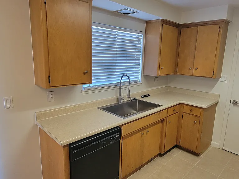 8669 Bow St — Photo 6