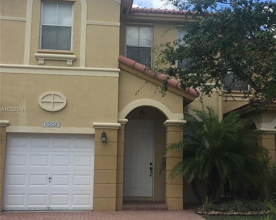 1st image of 10856 NW 81st Ln #000