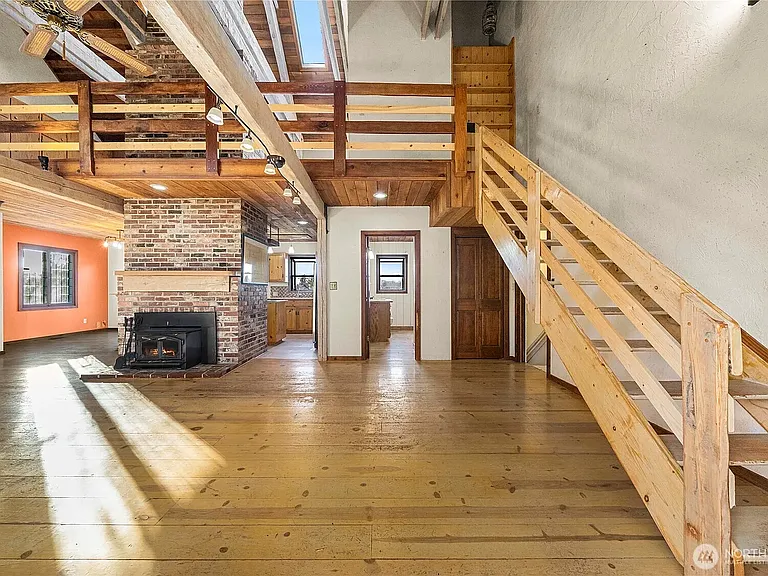 1728 S. Waco Street — Photo 40
