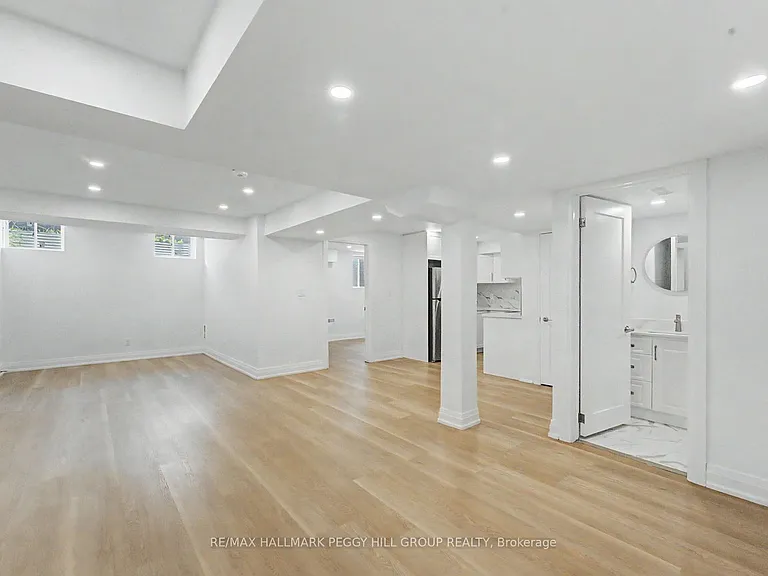 76 Nottingham Rd #LOWER — Photo 3