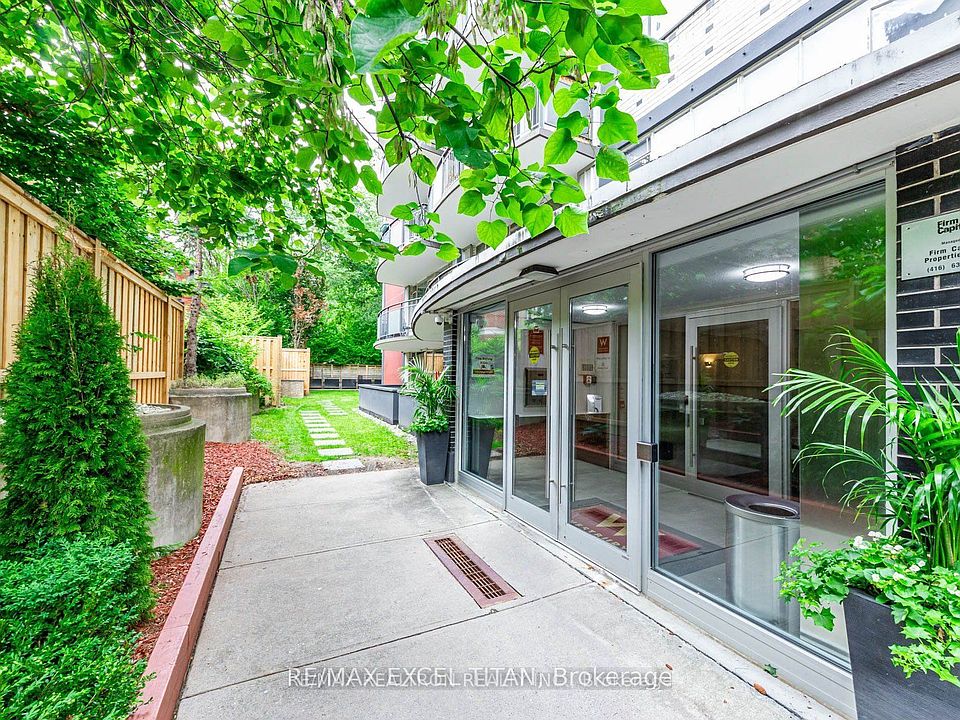 2nd image of 25 Bedford Rd #802