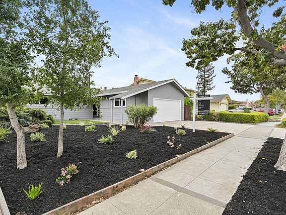 4th image of 807 Iris Ave